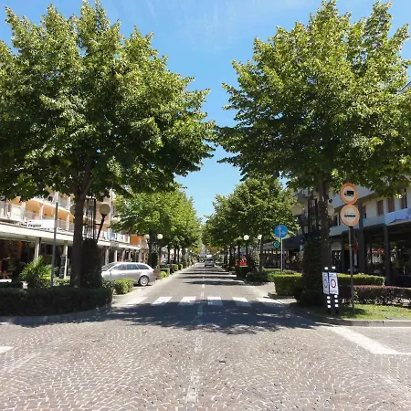 In 38283 * Bibione